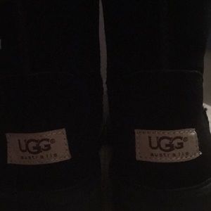UGGS